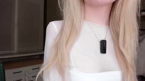 Kate online show from February 26, 3:37 pm