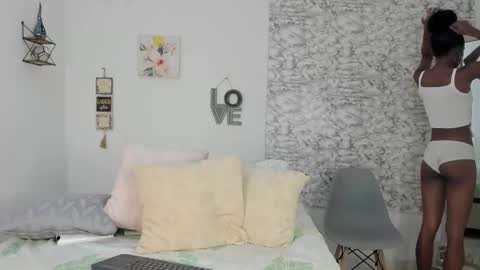 Canhela online show from March 15, 2:53 pm