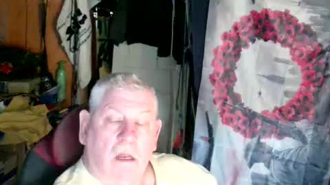 canoelicker69 online show from April 12, 6:34 pm