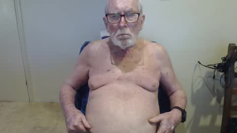 capt5105 online show from April 13, 10:58 pm