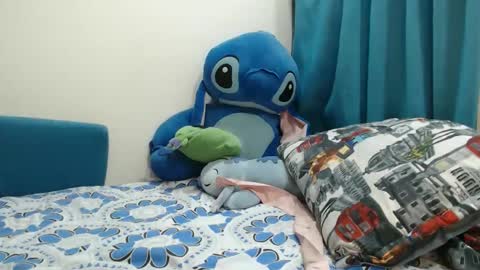      ing  online show from April 17, 2:25 am