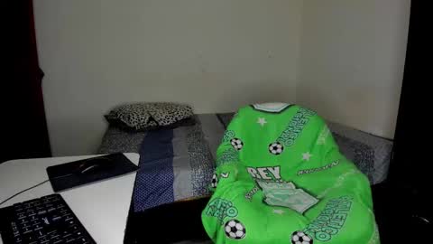 Carlos and Cristian  online show from February 10, 1:08 am