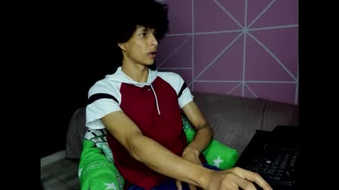 Carlos and Cristian  online show from November 18, 4:37 am