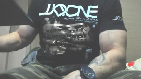 Laz online show from April 16, 9:39 pm