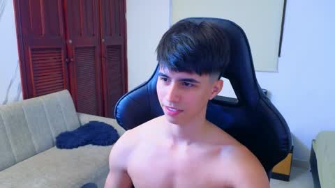 carl_dixon online show from April 21, 11:12 pm