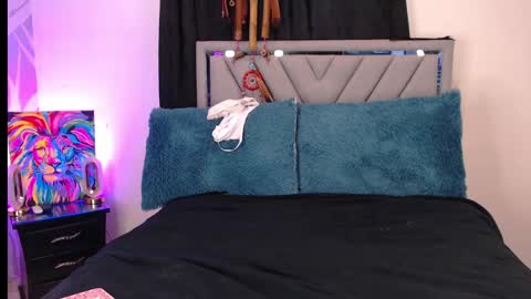 Carla Santini online show from April 25, 1:41 pm