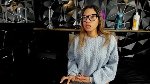 carlamarrinson online show from February 9, 10:09 am