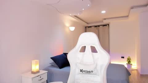 Alejandra online show from December 17, 1:34 am