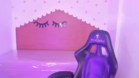 Snapshot of carlie_mayer chatting on September 13, 2:58 am CARLYE online show from September 13, 2:58 am