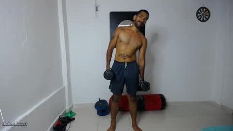 Snapshot of carlo_yates27 chatting on February 28, 1:15 am carlo yates thx for help me to reach 100 thumps up online show from February 28, 1:15 am