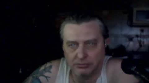 carlos712009 online show from April 7, 5:42 am