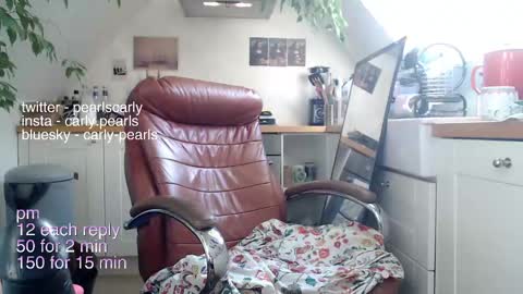 Carly Pearls online show from March 6, 8:09 am