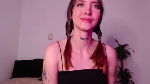 carmennrusso online show from November 28, 2:52 am