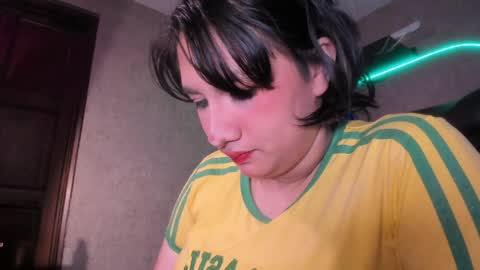 carmiilla online show from April 1, 10:50 pm