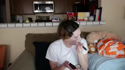 Brooke online show from April 21, 8:16 pm