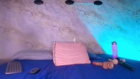 Carol online show from November 8, 7:39 pm