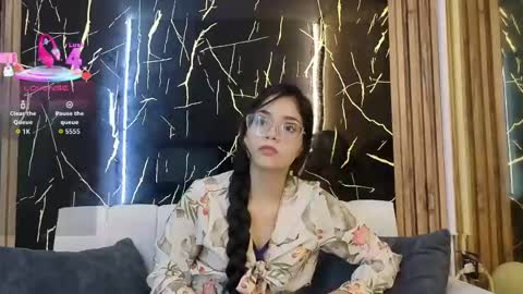 CAROLINA  online show from April 18, 11:05 pm