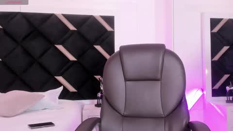 carolina_evannss online show from April 26, 4:21 am