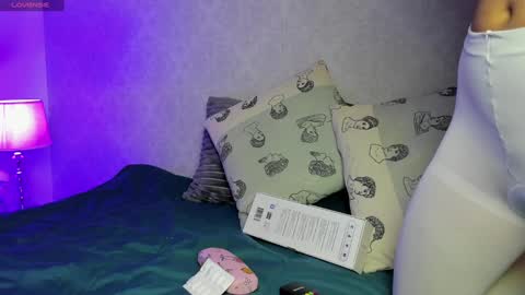  Caroline  online show from March 6, 11:36 am