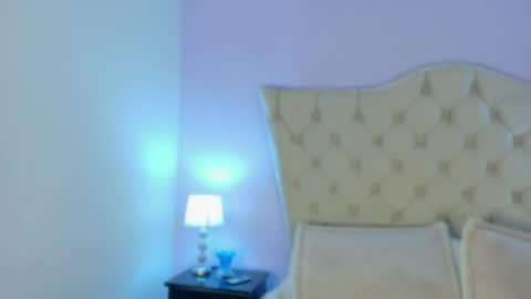 Caroline online show from April 22, 8:27 pm