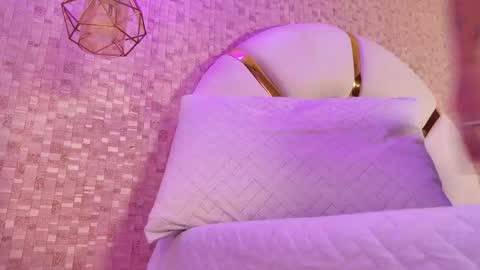 Carolina online show from April 14, 3:10 am