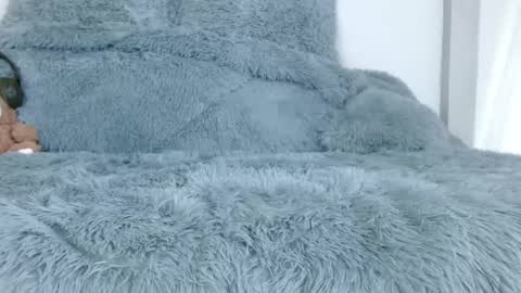 caroline online show from February 27, 7:58 pm