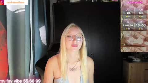 Snapshot of carolineandlover chatting on October 14, 11:57 am Caroline and Lover online show from October 14, 11:57 am