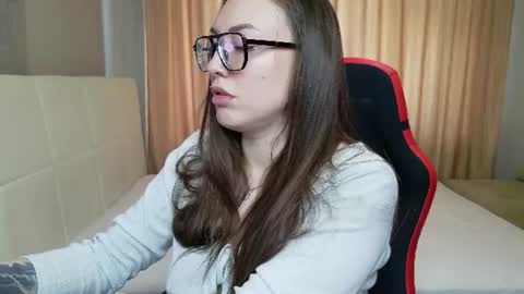 Caroline online show from July 23, 10:13 am