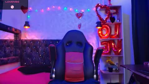 Caroline Scoth online show from March 12, 6:53 pm