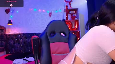 Caroline Scoth online show from February 28, 5:48 pm