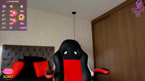 Caroline Scoth online show from September 12, 5:59 pm