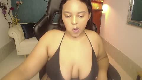 Snapshot of carollkiss chatting on October 23, 12:17 pm carollkiss online show from October 23, 12:17 pm