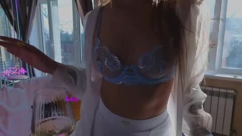 carriebradshawww online show from April 22, 5:36 am