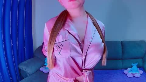 Nancy 3 online show from April 7, 1:57 pm