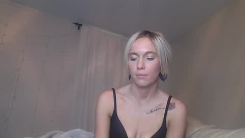 Snapshot of caseygirl6879 chatting on October 7, 10:06 pm Casey Lakes online show from October 7, 10:06 pm