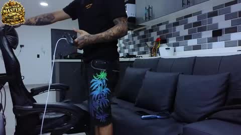 cash_master777 online show from June 3, 5:32 am
