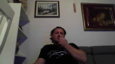 Snapshot of cashmaster33 chatting on February 14, 9:53 pm cashmaster33 online show from February 14, 9:53 pm