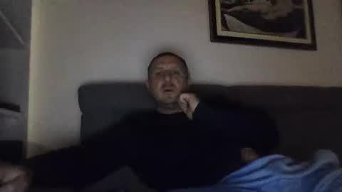 Snapshot of cashmaster33 chatting on October 11, 8:23 pm cashmaster33 online show from October 11, 8:23 pm