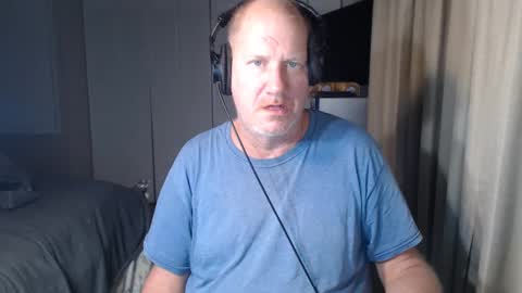 Snapshot of casinocam chatting on September 11, 3:19 am CasinoCam online show from September 11, 3:19 am