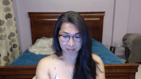 cassandra_drip online show from September 17, 7:39 pm