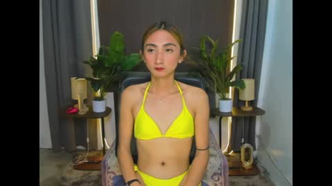 cassandrafoxxx online show from April 28, 4:11 pm