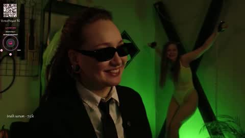 assie online show from October 25, 1:44 pm