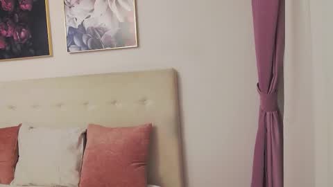 CassieHilton online show from January 6, 11:42 pm