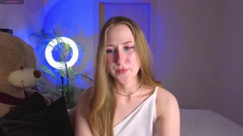 Casey online show from March 6, 7:24 pm