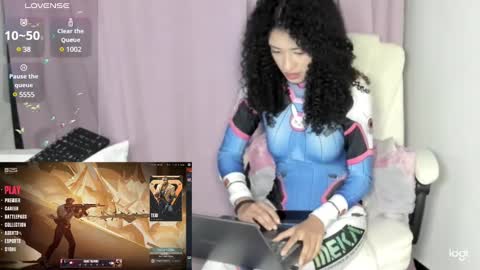 Snapshot of cassiophea_ chatting on January 16, 6:14 am Cami online show from January 16, 6:14 am