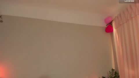  cassandra  online show from February 25, 7:16 pm