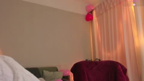  cassandra  online show from February 14, 9:21 pm