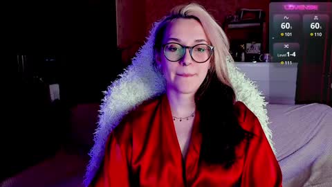 Snapshot of cassy_moore chatting on January 4, 9:31 pm Ellie online show from January 4, 9:31 pm