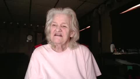 Snapshot of cat9paw chatting on February 20, 5:20 pm cat online show from February 20, 5:20 pm