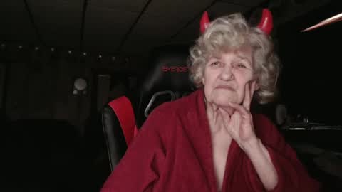 Snapshot of cat9paw chatting on February 17, 5:23 pm cat online show from February 17, 5:23 pm